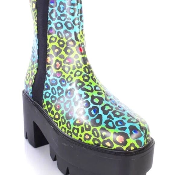 Brand NEW PLATFORM FAUX LEATHER WOMEN'S BOOTS SZ 8 - Picture 4 of 4